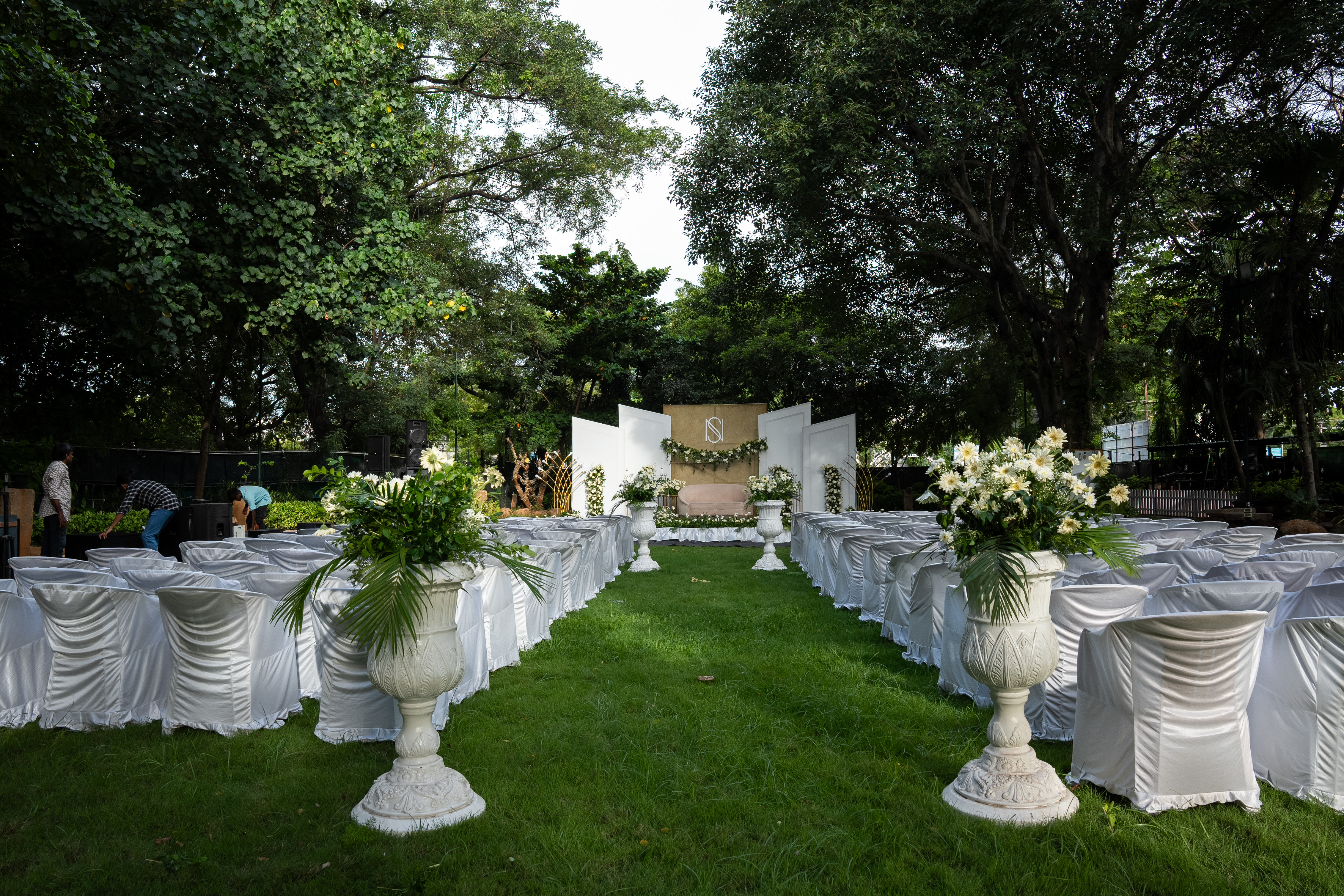 AKNK Palace garden ceremony
